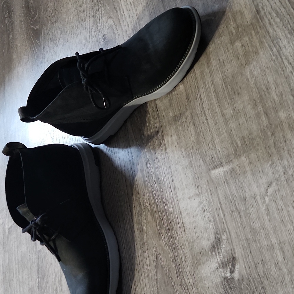 Mens dress boots size 11.5